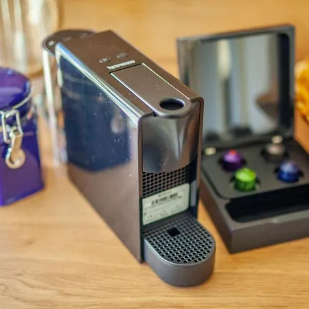 Hangar 19 Superior Mit Seeblick H5w2 *